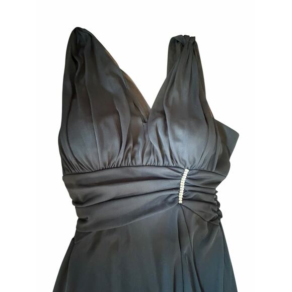 Betsy and Adam Black Gown - Size 10 - Picture 5 of 15